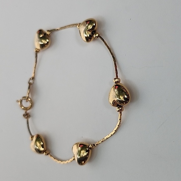 Trifari TM heart bead bracelet 6.5 inches gold-plated #14 - Picture 2 of 4